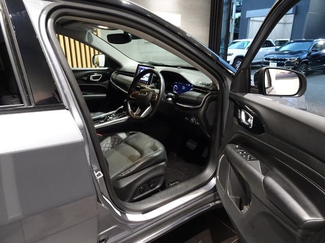 ジープ・コマンダー リミテッド ディーゼル 7人乗り 3列シート 純正ナビ・全周囲カメラ・CarPlay・Bluetooth・スマートキー・LEDライト・純正18インチAW・コーナーセンサー・パワーバックドア・シートヒーター・ETC(24枚目)