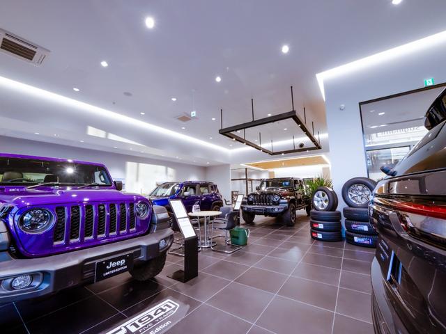 ジープ・コマンダー リミテッド ディーゼル 7人乗り 3列シート 純正ナビ・全周囲カメラ・CarPlay・Bluetooth・スマートキー・LEDライト・純正18インチAW・コーナーセンサー・パワーバックドア・シートヒーター・ETC(53枚目)