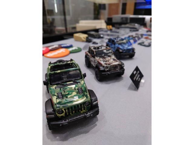 ジープ・コマンダー リミテッド ディーゼル 7人乗り 3列シート 純正ナビ・全周囲カメラ・CarPlay・Bluetooth・スマートキー・LEDライト・純正18インチAW・コーナーセンサー・パワーバックドア・シートヒーター・ETC(56枚目)