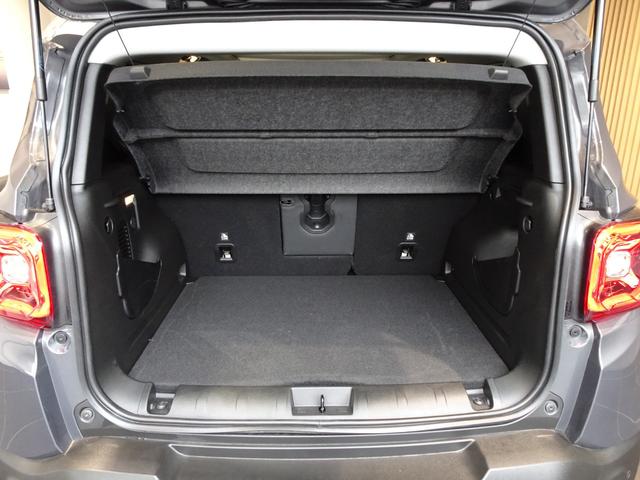 ジープ・レネゲード アルティテュード e-ハイブリッド(15枚目)