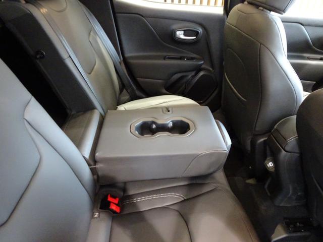 ジープ・レネゲード アルティテュード e-ハイブリッド(21枚目)