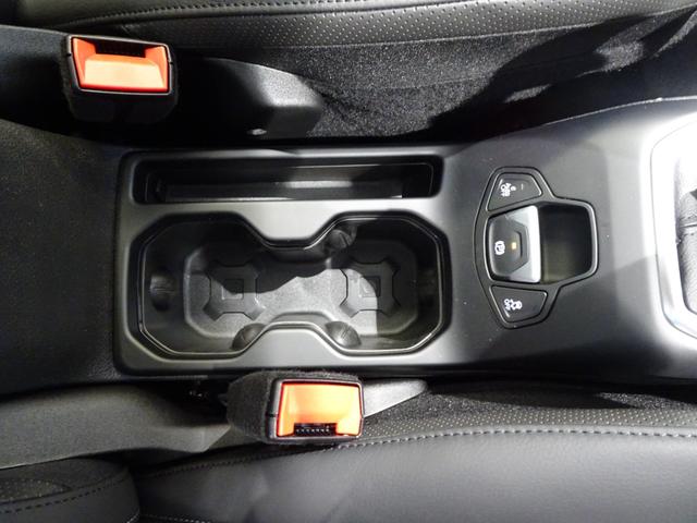 ジープ・レネゲード アルティテュード e-ハイブリッド(42枚目)