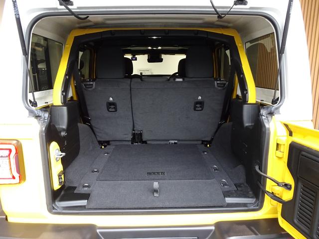 ジープ・ラングラーアンリミテッド アイランダー 限定車/3600CC/CarPlay/Bluetooth/Bカメラ/フロント・リアカメラ/前後障害物センサー/LEDヘッドライト/ETC/純正17インチAW(14枚目)