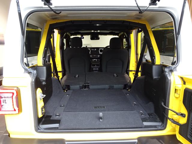 ジープ・ラングラーアンリミテッド アイランダー 限定車/3600CC/CarPlay/Bluetooth/Bカメラ/フロント・リアカメラ/前後障害物センサー/LEDヘッドライト/ETC/純正17インチAW(16枚目)