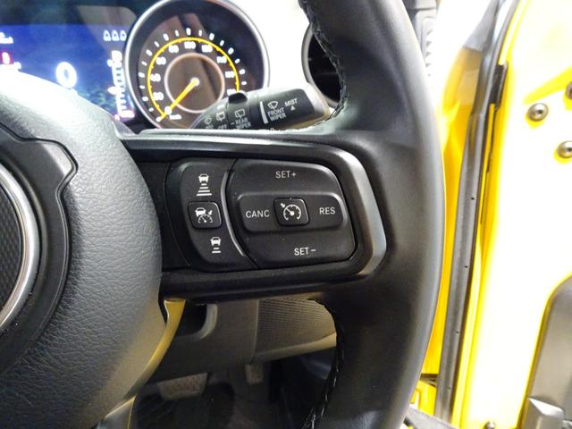 ジープ・ラングラーアンリミテッド アイランダー 限定車/3600CC/CarPlay/Bluetooth/Bカメラ/フロント・リアカメラ/前後障害物センサー/LEDヘッドライト/ETC/純正17インチAW(26枚目)