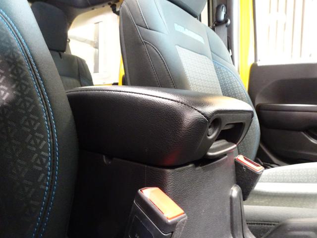 ジープ・ラングラーアンリミテッド アイランダー 限定車/3600CC/CarPlay/Bluetooth/Bカメラ/フロント・リアカメラ/前後障害物センサー/LEDヘッドライト/ETC/純正17インチAW(41枚目)