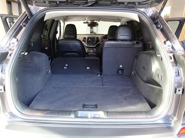 ジープ・チェロキー ナイトイーグル 限定車 フルセグナビ LED ACC 衝突軽減B カープレイ バックカメラ レーンセンス 電動サイドB ETC 自動駐車 バックソナー スマートキー 純正18インチAW(15枚目)