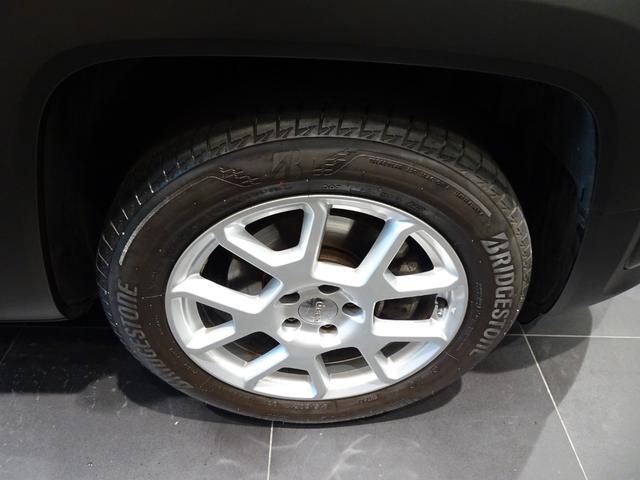 ジープ・レネゲード 　ワンオーナー　黒革シート　シートヒーター　前後ドラレコ　　衝突軽減ブレーキ　アダプティブクルーズコントロール　ＢＭＳ　ＥＴＣ　純正ナビ　ＡｐｐｌｅＣａｒＰｌａｙ　Ｂカメラ　フルセグＴＶ（8枚目）