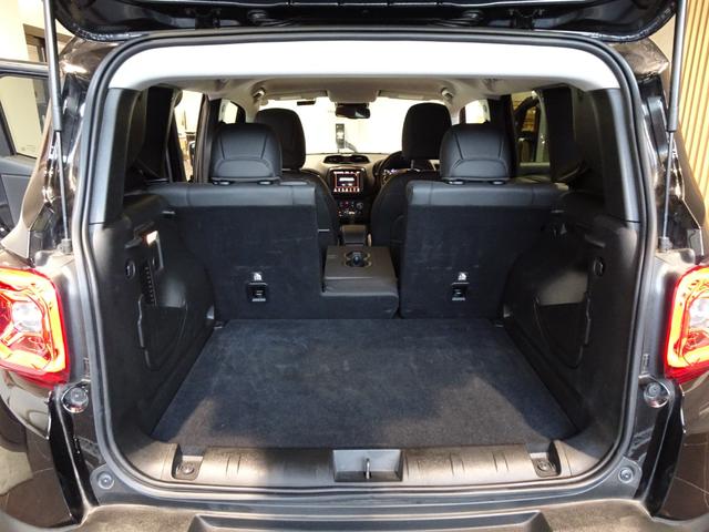 ジープ・レネゲード 　ワンオーナー　黒革シート　シートヒーター　前後ドラレコ　　衝突軽減ブレーキ　アダプティブクルーズコントロール　ＢＭＳ　ＥＴＣ　純正ナビ　ＡｐｐｌｅＣａｒＰｌａｙ　Ｂカメラ　フルセグＴＶ（15枚目）