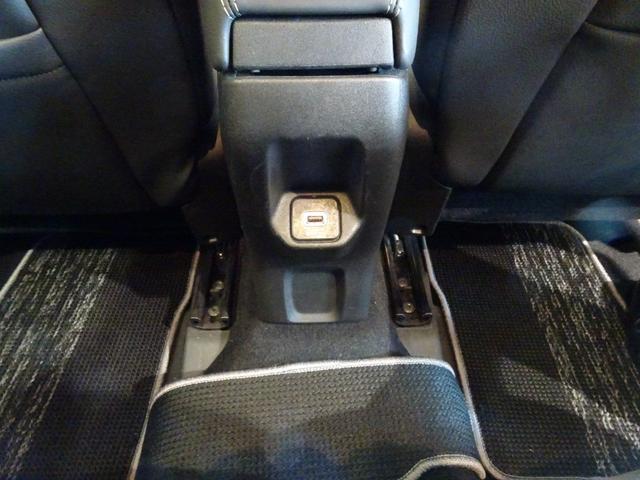 ジープ・レネゲード 　ワンオーナー　黒革シート　シートヒーター　前後ドラレコ　　衝突軽減ブレーキ　アダプティブクルーズコントロール　ＢＭＳ　ＥＴＣ　純正ナビ　ＡｐｐｌｅＣａｒＰｌａｙ　Ｂカメラ　フルセグＴＶ（22枚目）