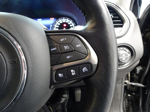 ジープ・レネゲード 　ワンオーナー　黒革シート　シートヒーター　前後ドラレコ　　衝突軽減ブレーキ　アダプティブクルーズコントロール　ＢＭＳ　ＥＴＣ　純正ナビ　ＡｐｐｌｅＣａｒＰｌａｙ　Ｂカメラ　フルセグＴＶ（27枚目）