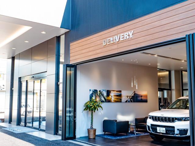 ジープ・ラングラーアンリミテッド 　ワンオーナー　黒革シ－ト　ＬＥＤライト　Ｂカメラ　Ｂｌｕｅｔｏｏｔｈ純正ナビ　　ＡｐｐｌｅＣａｒＰｌａｙ　ナビ　フルセグＴＶ　前面衝突警報　ＢＳＭ　　ＥＴＣ　　（ブライトホワイトクリアコート）（53枚目）