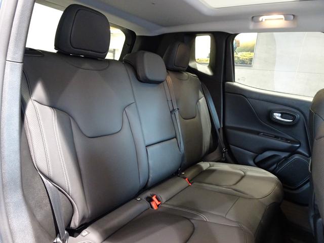 ジープ・レネゲード アルティテュード　ｅ－ハイブリッド（20枚目）