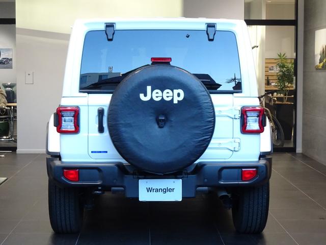 �o�b�N�J�����𑕔��I���j�^�[�Ō���m�F�ł���̂ŎԌɓ�����X���[�Y�ɍs���܂��I