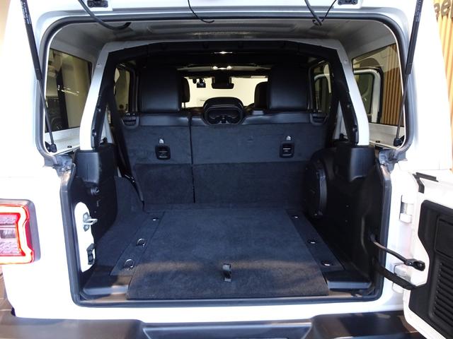 �\���ȃX�y�[�X���m�ۂ��郉�Q�b�W���[���I��Ԑl���Ɖו��̃T�C�Y�ɍ��킹���V�[�g�A�����W���\�ł��I