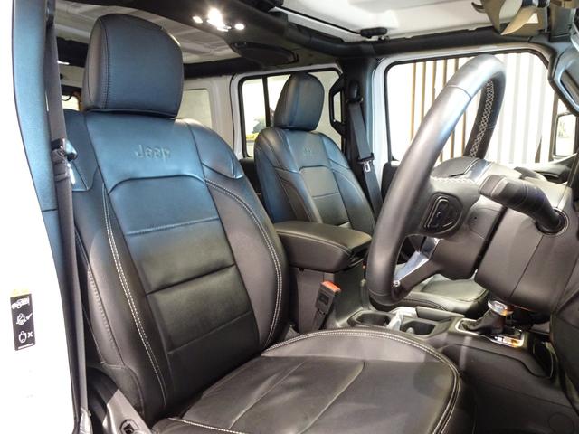 �u���b�N���U�[�V�[�g�����O�W���A���[�������o���V��̃N���A�����X���\���ł�