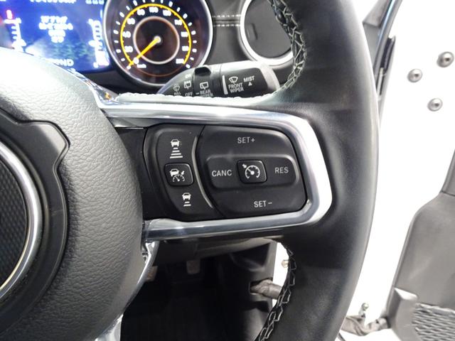 �A�_�v�e�B�u�N���[�Y�R���g���[��