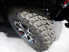 ＪＥＥＰ伝承のセブンスロットルグリル！ＬＥＤヘッドライト装着車になります 6