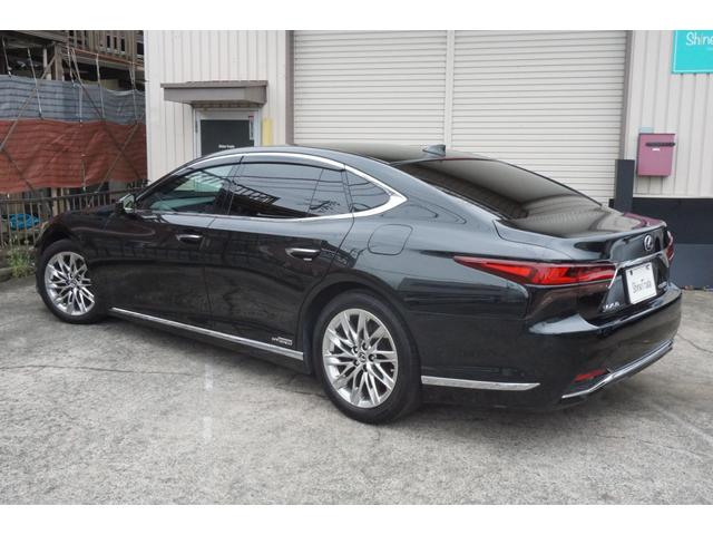 LS LS500h エグゼクティブ ワンオーナー車・アドバンストパーク・マークレビンソン・リヤエンタメ・レクサスセーフティーシステム・ブラック本革シート・リフレッシングシート・1500Wコンセント・デジタルインナーミラー(6枚目)