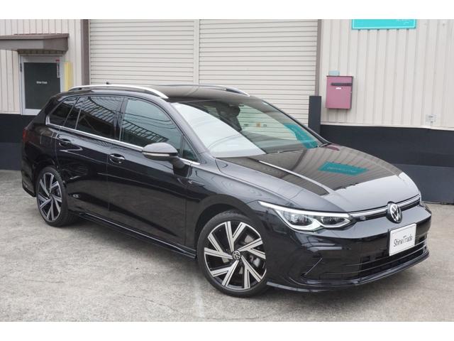 ボディーカラーは『ディープブラックパールエフェクト』になります。