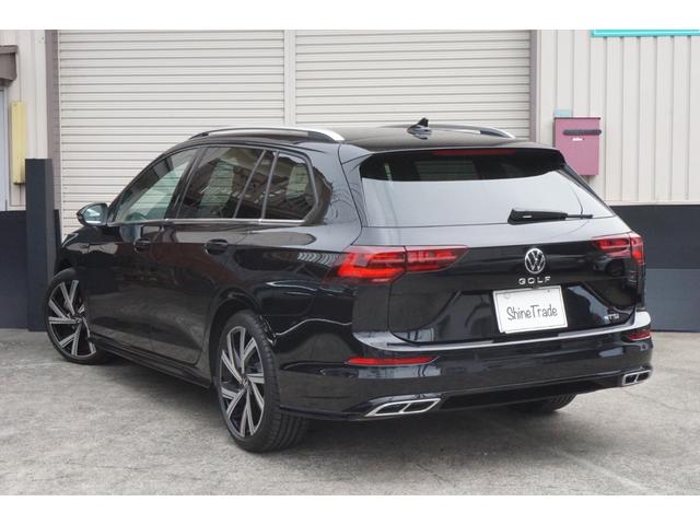 外装は艶々でとても綺麗な状態を保っております。新車保証継承してからお引き渡し致します。