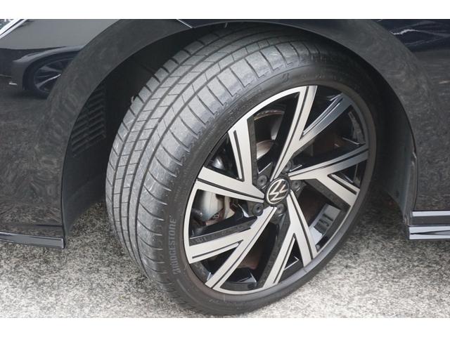 タイヤは前後共に７ミリ程度残っています。