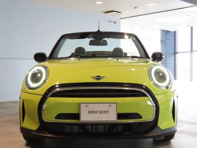 ＭＩＮＩ クーパー　コンバーチブル　クラシック・トリム　アップルカープレイ対応タッチＨＤＤナビ＋ＥＴＣ２．０　パークセンサー付バックカメラ　Ｙｏｕｒｓトップ　衝突被害軽減ブレーキ搭載　ヘッドアップディスプレイ＋デジタルメーター（12枚目）