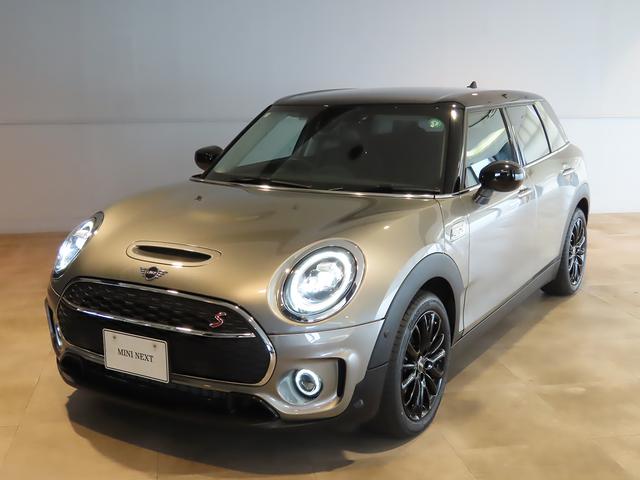 ＭＩＮＩ クーパーＳ　クラブマン　タッチパネルタイプＨＤＤナビ＋ＥＴＣ２．０　前後パークセンサー付バックカメラ　キック開閉リアハッチ　ＡＣＣ搭載　ＭＩＮＩドライビングモード　１７インチブラックホイール（12枚目）