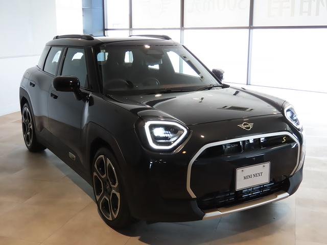 ＭＩＮＩ エースマンＳＥ　フェイバリット・トリム　フェイバードトリム＝グラデーション内装＋べスキンダークペトロールシート・オプション１９ｉｎヘキサグラムホイール＋外観各樹脂パーツ　ＡＣＣ搭載　スマートフォン対応ナビ＋ＥＴＣ（17枚目）
