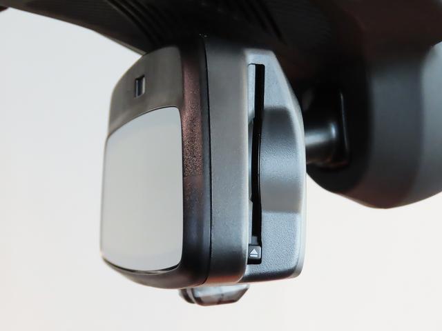 ＭＩＮＩ エースマンＳＥ　フェイバリット・トリム　フェイバードトリム＝グラデーション内装＋べスキンダークペトロールシート・オプション１９ｉｎヘキサグラムホイール＋外観各樹脂パーツ　ＡＣＣ搭載　スマートフォン対応ナビ＋ＥＴＣ（21枚目）