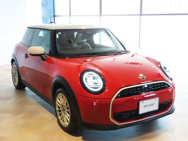ＭＩＮＩ クーパーＣ　フェイバリット・トリム　認定中古車輌　禁煙使用ワンオーナー記録簿　フェイバードトリムグレー内装＋１７インチＵスポークホイール　Ｍパッケージハーマンカードンスピーカー＋プライバシーガラス＋インテリアカメラ　ＡＣＣ　ナビ＋ＥＴＣ（17枚目）