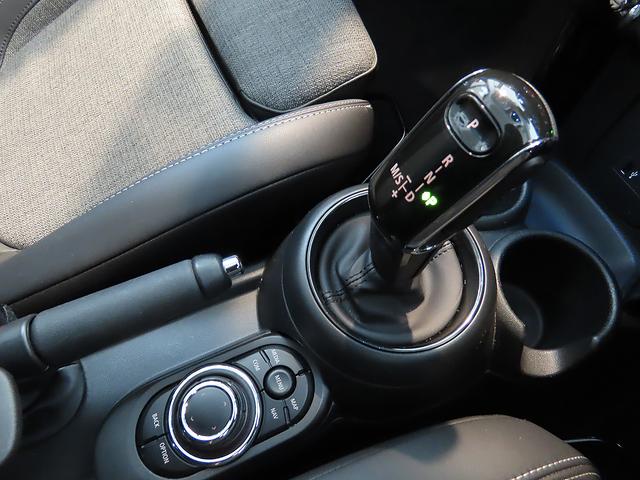 ＭＩＮＩ クーパーＤ　クラシック・トリム　認定中古車輌　禁煙ワンオーナー整備記録簿　衝突被害軽減ブレーキ搭載　フェドンストリートＥＤ専用オリジナルデカール　ＨＤＤナビ＋ＥＴＣ　パークセンサー付バックカメラ　ドライビングモード　１６ｉｎホイール（11枚目）