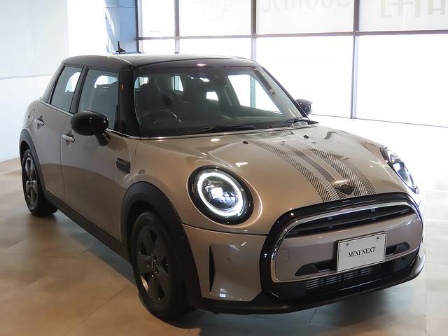 ＭＩＮＩ クーパーＤ　クラシック・トリム　認定中古車輌　禁煙ワンオーナー整備記録簿　衝突被害軽減ブレーキ搭載　フェドンストリートＥＤ専用オリジナルデカール　ＨＤＤナビ＋ＥＴＣ　パークセンサー付バックカメラ　ドライビングモード　１６ｉｎホイール（18枚目）