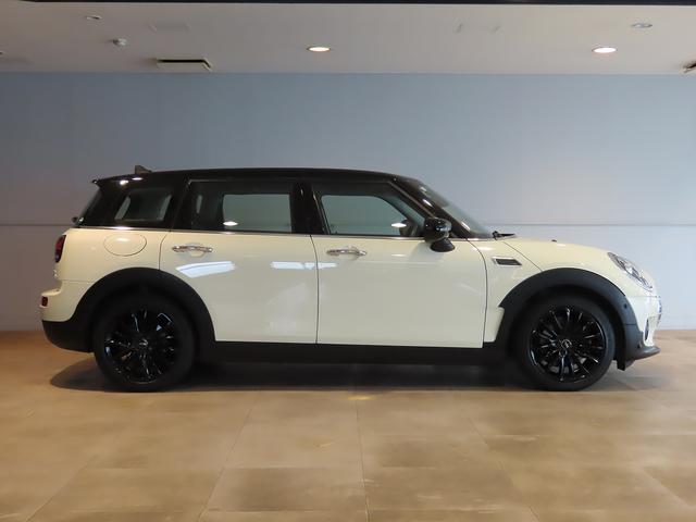 ＭＩＮＩ クーパーＤ　クラブマン　認定中古車輌　禁煙ワンオーナー整備記録簿　ＡＣＣ搭載　シートヒーター　デジタルメーター＋ヘッドアップディスプレイ　ＨＤＤナビ＋ＥＴＣ　パークセンサー付バックカメラ　キック開閉スプリットドア（19枚目）