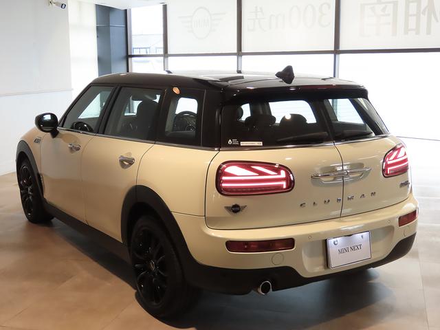 ＭＩＮＩ クーパーＤ　クラブマン　認定中古車輌　禁煙ワンオーナー整備記録簿　ＡＣＣ搭載　シートヒーター　デジタルメーター＋ヘッドアップディスプレイ　ＨＤＤナビ＋ＥＴＣ　パークセンサー付バックカメラ　キック開閉スプリットドア（21枚目）
