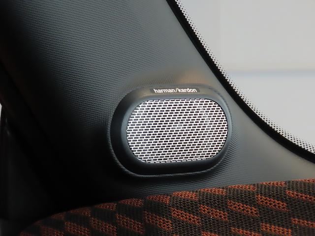 ＭＩＮＩ クーパーＳ　ジョン・クーパー・ワークス・トリム　認定中古車輌　禁煙使用ワンオーナー記録簿　　専用インテリア＋エクステリア＋１７インチＪＣＷホイール＋パドルシフト付ステアリング＋アダブティブサスペンション　Ｍパッケージ　ハーマンカードンスピーカー（15枚目）