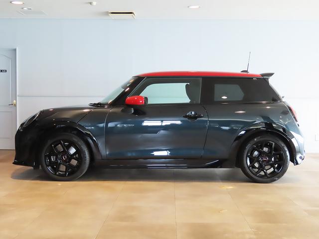 ＭＩＮＩ クーパーＳ　ジョン・クーパー・ワークス・トリム　認定中古車輌　禁煙使用ワンオーナー記録簿　　専用インテリア＋エクステリア＋１７インチＪＣＷホイール＋パドルシフト付ステアリング＋アダブティブサスペンション　Ｍパッケージ　ハーマンカードンスピーカー（19枚目）