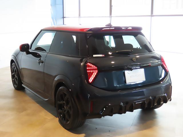 ＭＩＮＩ クーパーＳ　ジョン・クーパー・ワークス・トリム　認定中古車輌　禁煙使用ワンオーナー記録簿　　専用インテリア＋エクステリア＋１７インチＪＣＷホイール＋パドルシフト付ステアリング＋アダブティブサスペンション　Ｍパッケージ　ハーマンカードンスピーカー（22枚目）