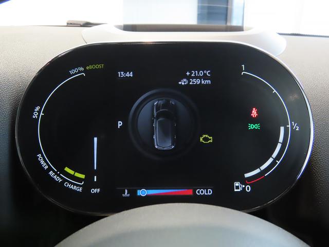 ＭＩＮＩ クーパーＳ　Ｅ　クロスオーバー　オール４　認定中古車輌　禁煙ワンオーナー整備記録簿　ＡＣＣ搭載　フロントヒーター付シート　ＭＩＮＩドライビングモード　タッチＨＤＤナビ＋ＥＴＣ　パークセンサ付バックカメラ　　キック開閉パワーテールゲート（10枚目）