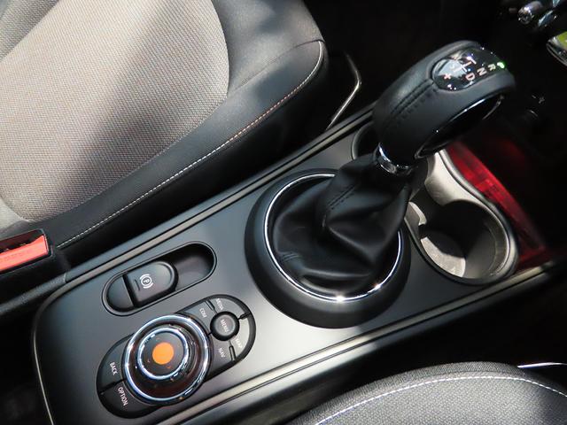 ＭＩＮＩ クーパーＳ　Ｅ　クロスオーバー　オール４　認定中古車輌　禁煙ワンオーナー整備記録簿　ＡＣＣ搭載　フロントヒーター付シート　ＭＩＮＩドライビングモード　タッチＨＤＤナビ＋ＥＴＣ　パークセンサ付バックカメラ　　キック開閉パワーテールゲート（11枚目）