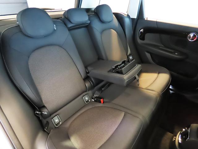ＭＩＮＩ クーパーＳ　Ｅ　クロスオーバー　オール４　認定中古車輌　禁煙ワンオーナー整備記録簿　ＡＣＣ搭載　フロントヒーター付シート　ＭＩＮＩドライビングモード　タッチＨＤＤナビ＋ＥＴＣ　パークセンサ付バックカメラ　　キック開閉パワーテールゲート（13枚目）