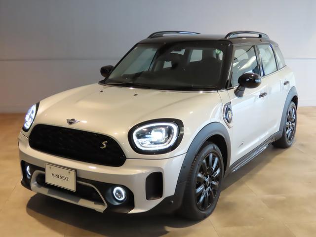 ＭＩＮＩ クーパーＳ　Ｅ　クロスオーバー　オール４　認定中古車輌　禁煙ワンオーナー整備記録簿　ＡＣＣ搭載　フロントヒーター付シート　ＭＩＮＩドライビングモード　タッチＨＤＤナビ＋ＥＴＣ　パークセンサ付バックカメラ　　キック開閉パワーテールゲート（16枚目）
