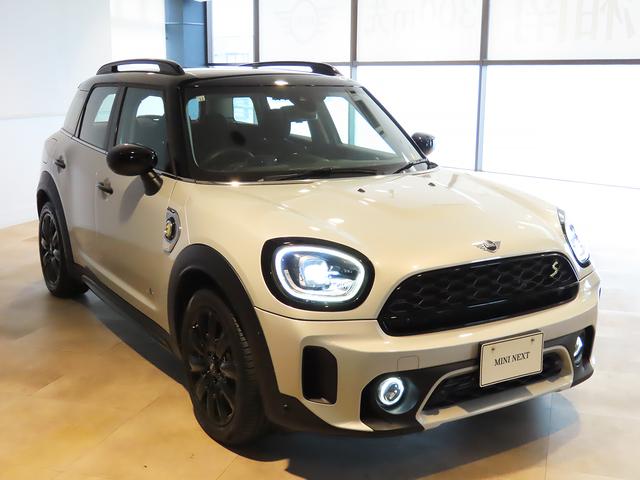 ＭＩＮＩ クーパーＳ　Ｅ　クロスオーバー　オール４　認定中古車輌　禁煙ワンオーナー整備記録簿　ＡＣＣ搭載　フロントヒーター付シート　ＭＩＮＩドライビングモード　タッチＨＤＤナビ＋ＥＴＣ　パークセンサ付バックカメラ　　キック開閉パワーテールゲート（18枚目）