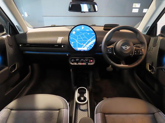 ＭＩＮＩ クーパーＳＥ　クラシック・トリム　認定中古車輌　元当社レンタカー　禁煙使用　クラシックトリムブラック内装＋１７インチパラレルスポークホイール　ＡＣＣ搭載　スマートフォン連動ナビ＋ＥＴＣ２．０　パークセンサー付バックカメラ　ヒーター（2枚目）