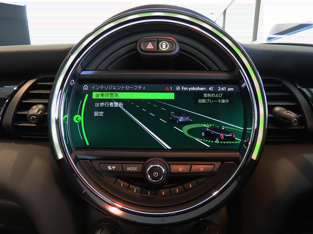 ＭＩＮＩ ジョンクーパーワークス　コンバーチブル　認定中古車輌　禁煙ワンオーナー整備記録簿　ＡＣＣ搭載　ヒーター付モルトブラウンレザーシート　走行距離０．５万キロ　タッチＨＤＤナビ　ＥＴＣ　パークセンサー付バックカメラ　ヘッドアップディスプレイ（9枚目）