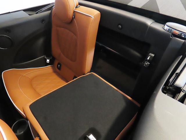 ＭＩＮＩ ジョンクーパーワークス　コンバーチブル　認定中古車輌　禁煙ワンオーナー整備記録簿　ＡＣＣ搭載　ヒーター付モルトブラウンレザーシート　走行距離０．５万キロ　タッチＨＤＤナビ　ＥＴＣ　パークセンサー付バックカメラ　ヘッドアップディスプレイ（14枚目）