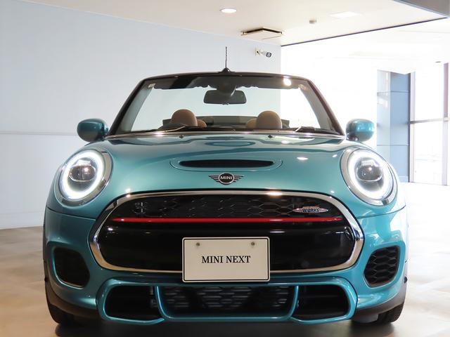 ＭＩＮＩ ジョンクーパーワークス　コンバーチブル　認定中古車輌　禁煙ワンオーナー整備記録簿　ＡＣＣ搭載　ヒーター付モルトブラウンレザーシート　走行距離０．５万キロ　タッチＨＤＤナビ　ＥＴＣ　パークセンサー付バックカメラ　ヘッドアップディスプレイ（17枚目）