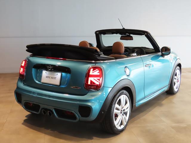 ＭＩＮＩ ジョンクーパーワークス　コンバーチブル　認定中古車輌　禁煙ワンオーナー整備記録簿　ＡＣＣ搭載　ヒーター付モルトブラウンレザーシート　走行距離０．５万キロ　タッチＨＤＤナビ　ＥＴＣ　パークセンサー付バックカメラ　ヘッドアップディスプレイ（24枚目）