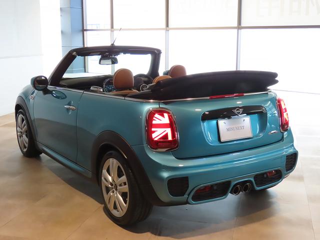 ＭＩＮＩ ジョンクーパーワークス　コンバーチブル　認定中古車輌　禁煙ワンオーナー整備記録簿　ＡＣＣ搭載　ヒーター付モルトブラウンレザーシート　走行距離０．５万キロ　タッチＨＤＤナビ　ＥＴＣ　パークセンサー付バックカメラ　ヘッドアップディスプレイ（26枚目）
