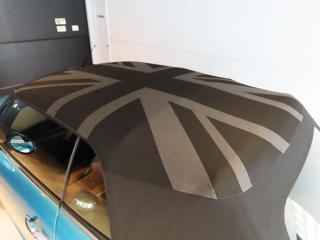 ＭＩＮＩ ジョンクーパーワークス　コンバーチブル　認定中古車輌　禁煙ワンオーナー整備記録簿　ＡＣＣ搭載　ヒーター付モルトブラウンレザーシート　走行距離０．５万キロ　タッチＨＤＤナビ　ＥＴＣ　パークセンサー付バックカメラ　ヘッドアップディスプレイ（27枚目）